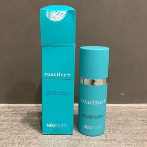 GIFTED NEOCUTIS réactive + Anti-Oxidant Serum + Broad-Spectrum SPF 45